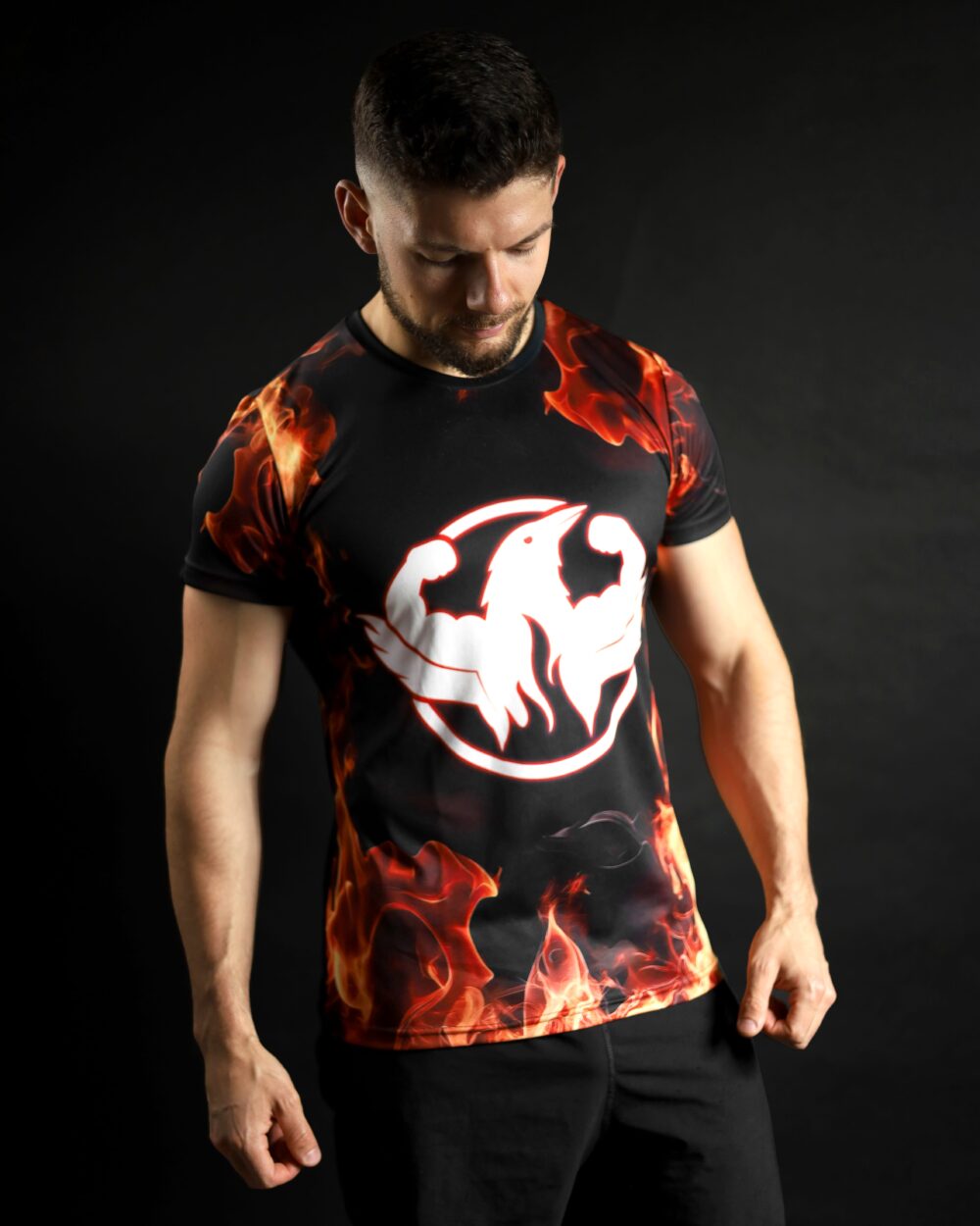 KOSZULKA “KUŹNIA MISTRZÓW” – DLA TYCH, KTÓRZY TWORZĄ SWOJĄ LEGENDĘ 🔥